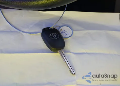 2019 Toyota Corolla Le from USA, damaged, VIN 2T1BURHE5KC184135